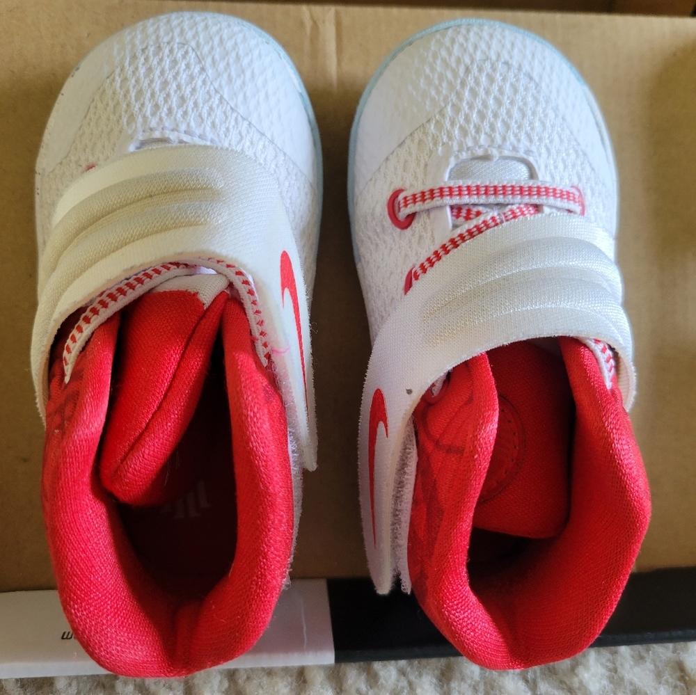 Baby Nike JBY sneakers